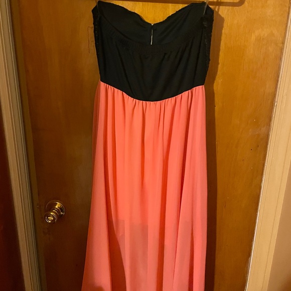 Windsor High-Low Dress - Picture 3 of 5